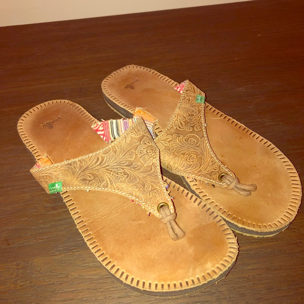 Sanuk flip flops, bought at dillards